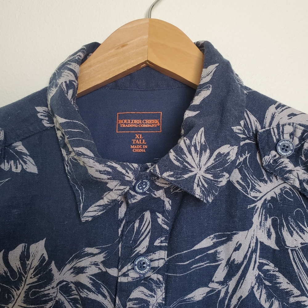 Hawaiian Boulder Creek Blue with Gray Leaves Short Sleeve Size XL Tall